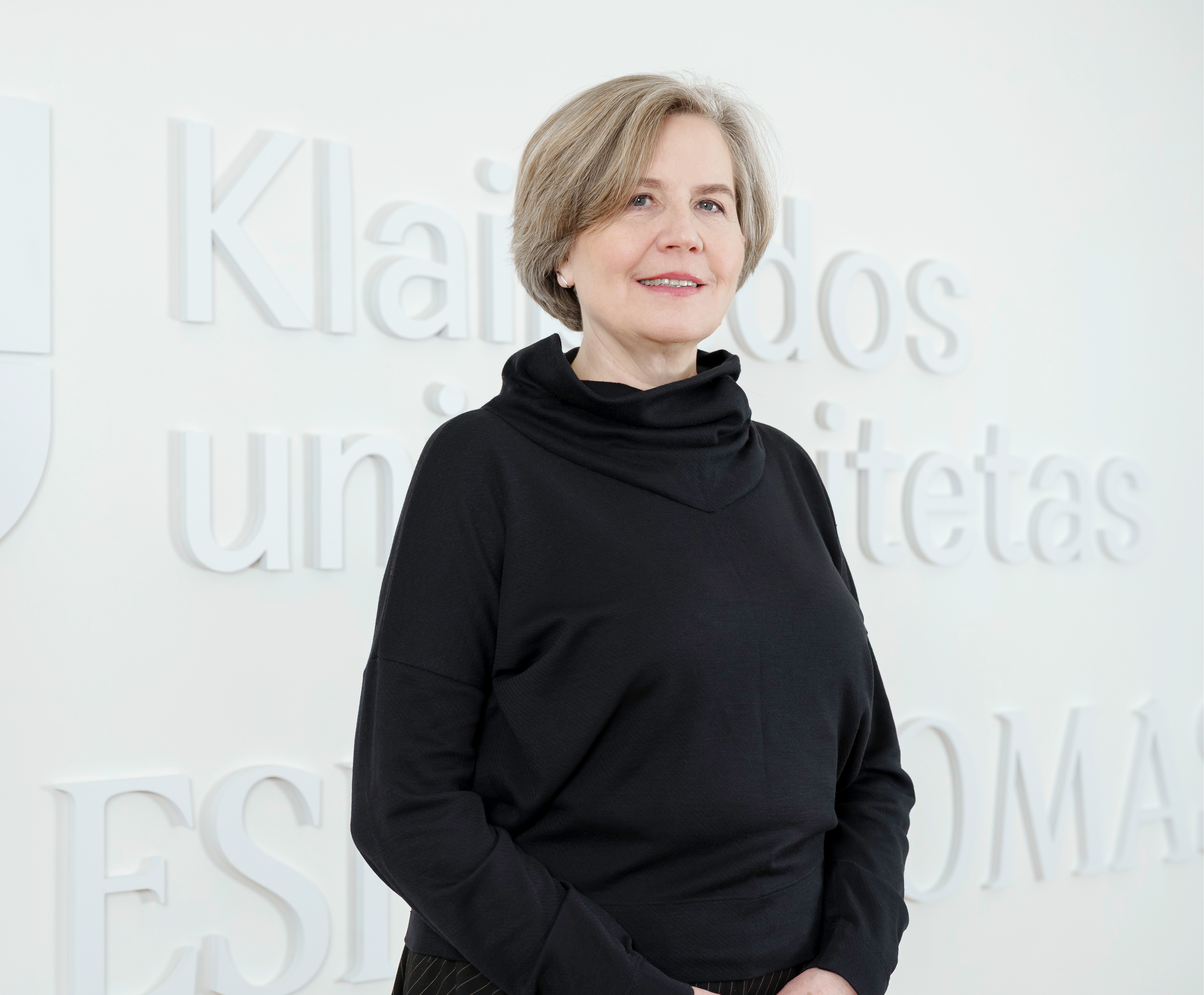 GS702118-Edit copy.jpg